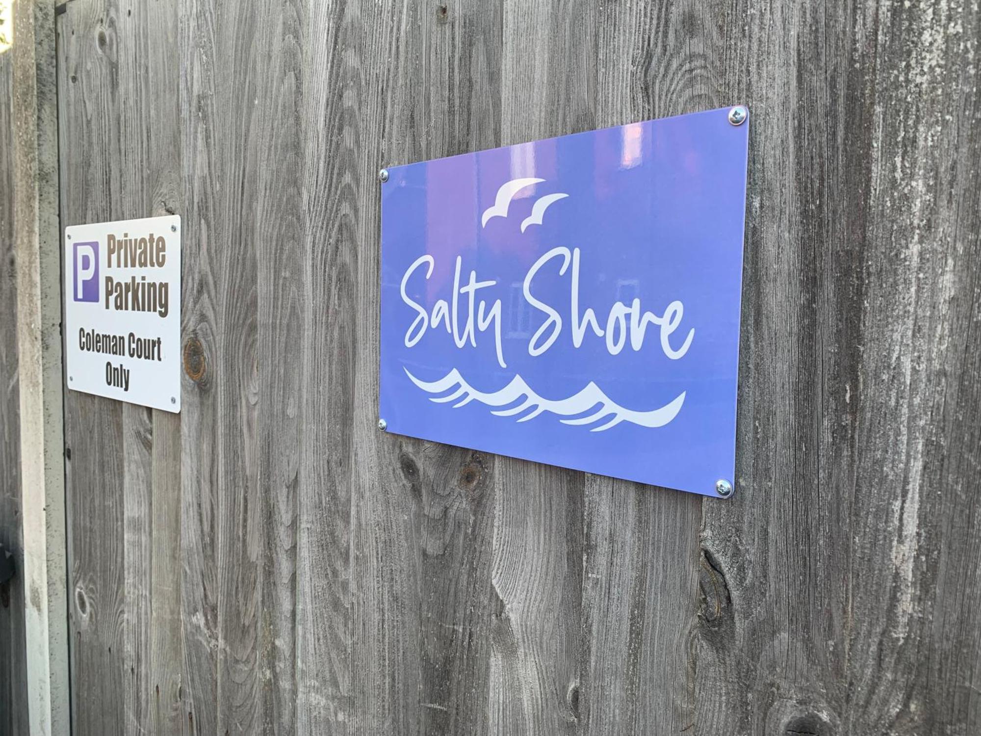 Salty Shore By The Beach In Whitstable Dış mekan fotoğraf